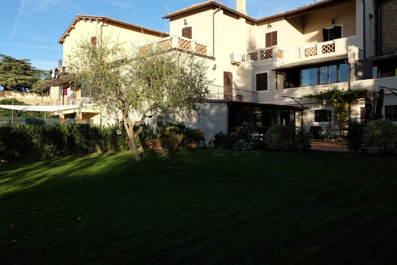 La Rocca Guest House & Spa Montefalco Exterior photo